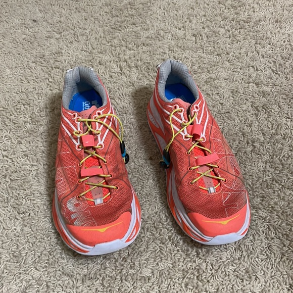 HOKA ONE ONE RUNNING SHOE PINKISH ORANGE WOMENS MENS - Picture 3 of 6